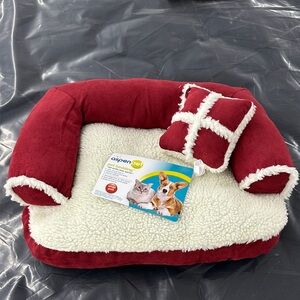 Aspen Pet Red and Cream Small Pet Bedding